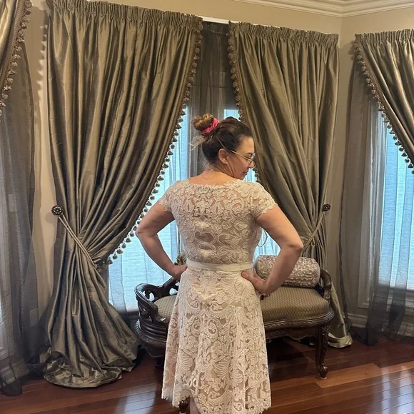 Tadashi Shoji Cream Flutter Sleeve Wedding Dress - Picture 12 of 14